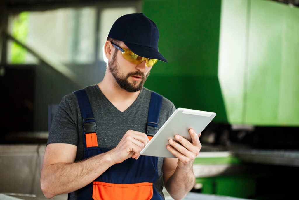 14 Field Service Management Software Features to Support Field-Based Teams