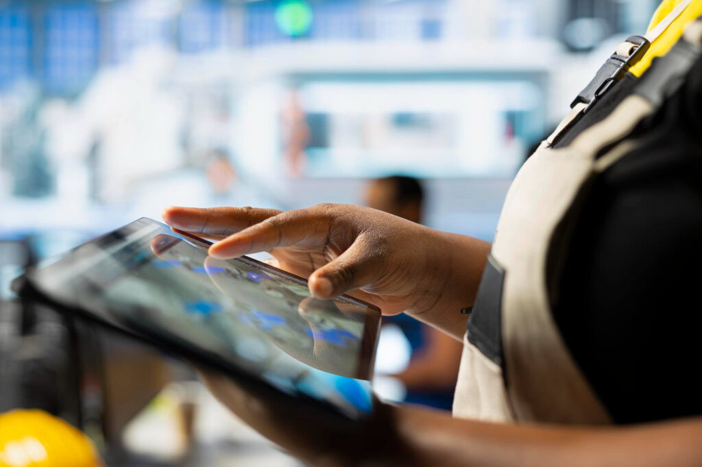 Field Service Dispatching: Definition, Best Practices & When It’s Time to Automate
